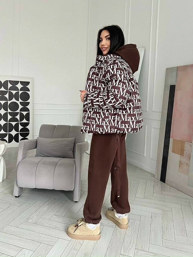 Спортивный костюм 23132912