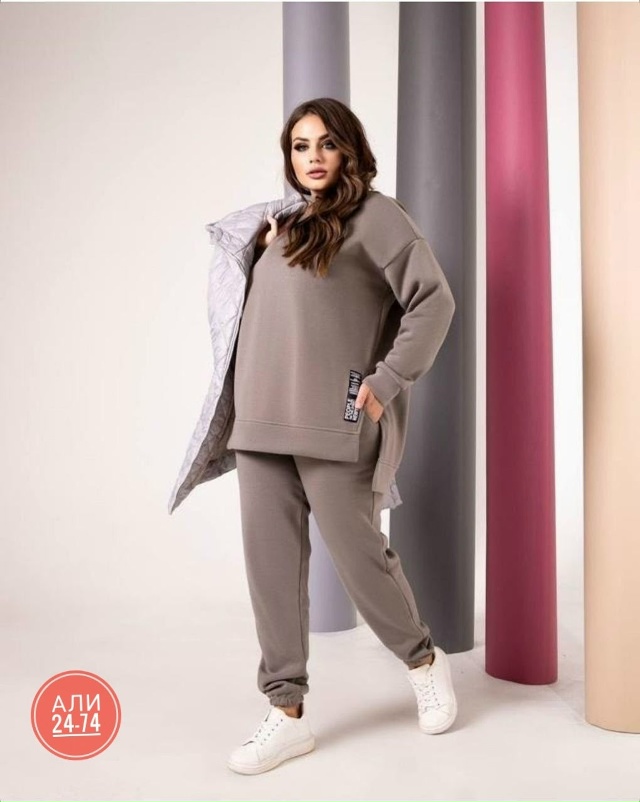 Спортивный костюм 23134084