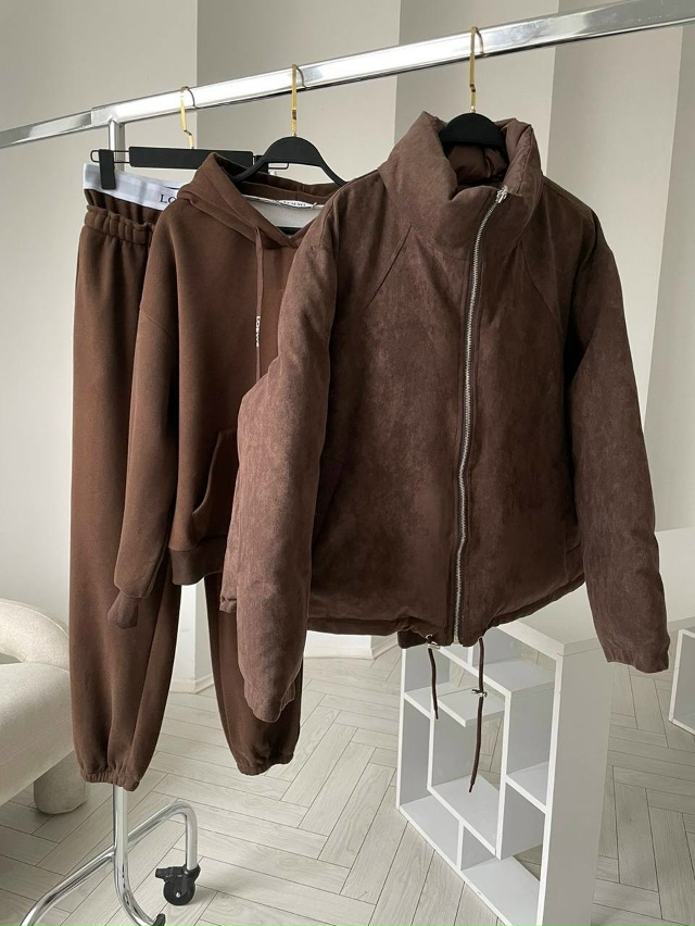 Спортивный костюм 23132913