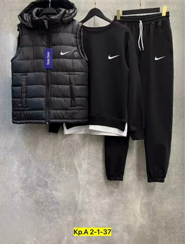 Спортивный костюм 23133958