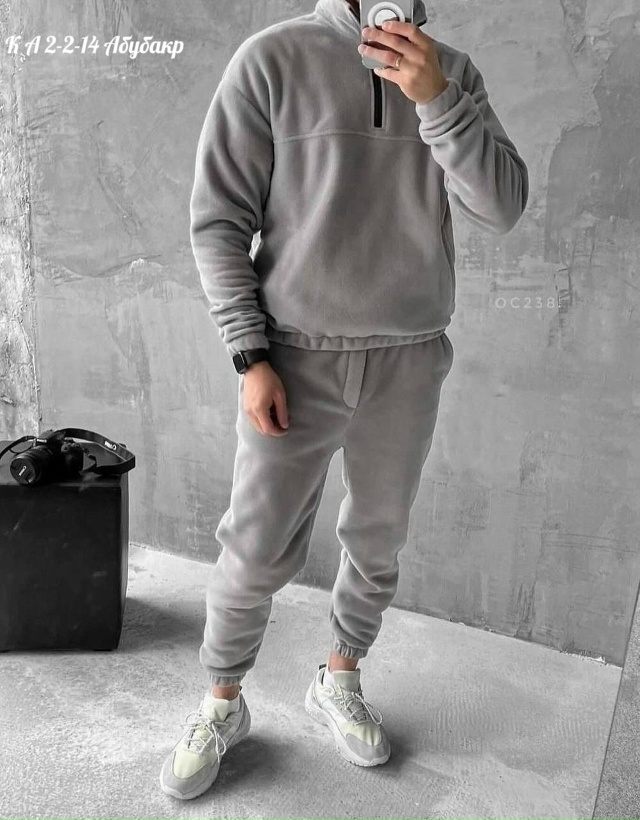 Спортивный костюм 23133567