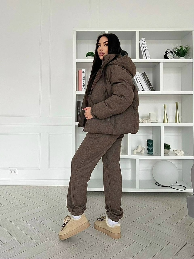 Спортивный костюм 23132908