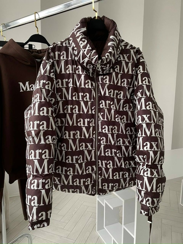 Спортивный костюм 23132912