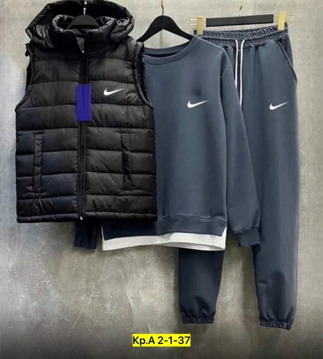 Спортивный костюм 23133958