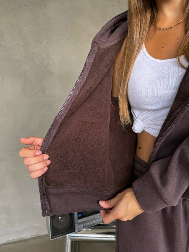 Спортивный костюм 23134825