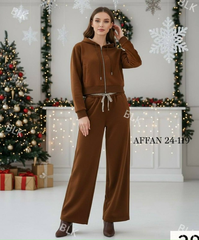 Спортивный костюм 23134857