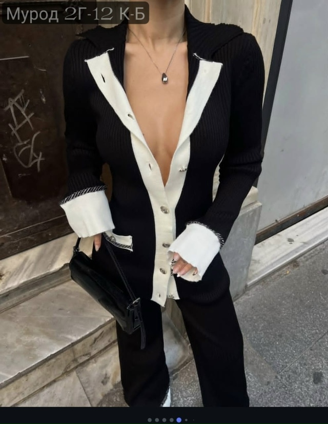 Спортивный костюм 23134552