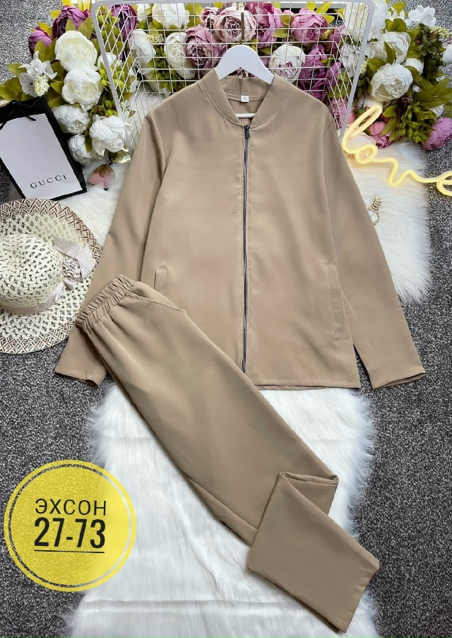 Спортивный костюм 23135880