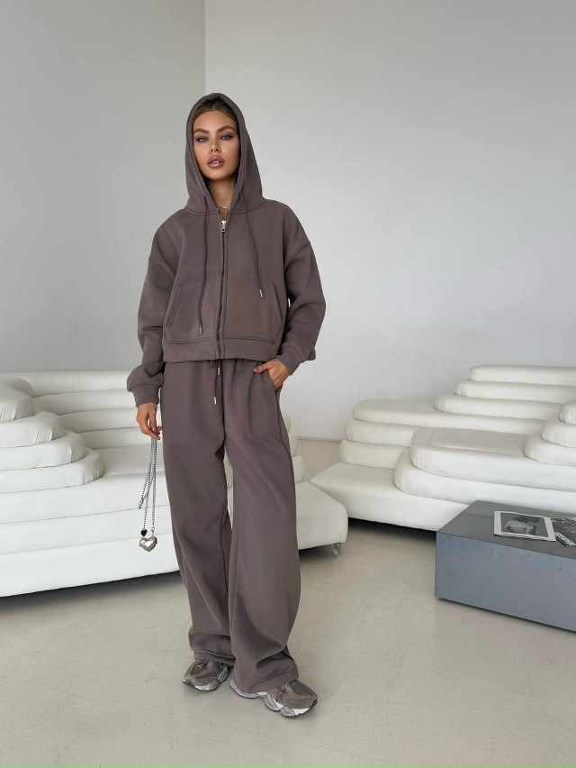 Спортивный костюм 23134818