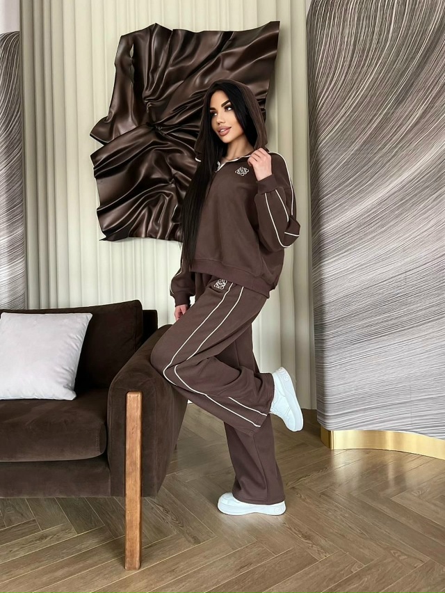 Спортивный костюм 23134564