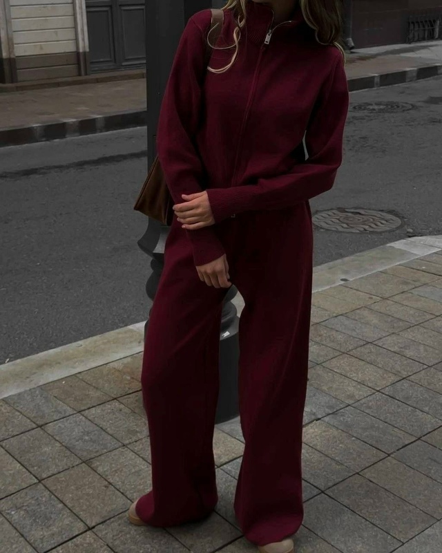 Спортивный костюм 23135267