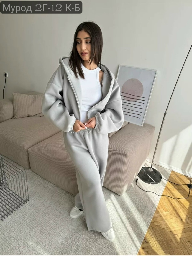 Спортивный костюм 23134554