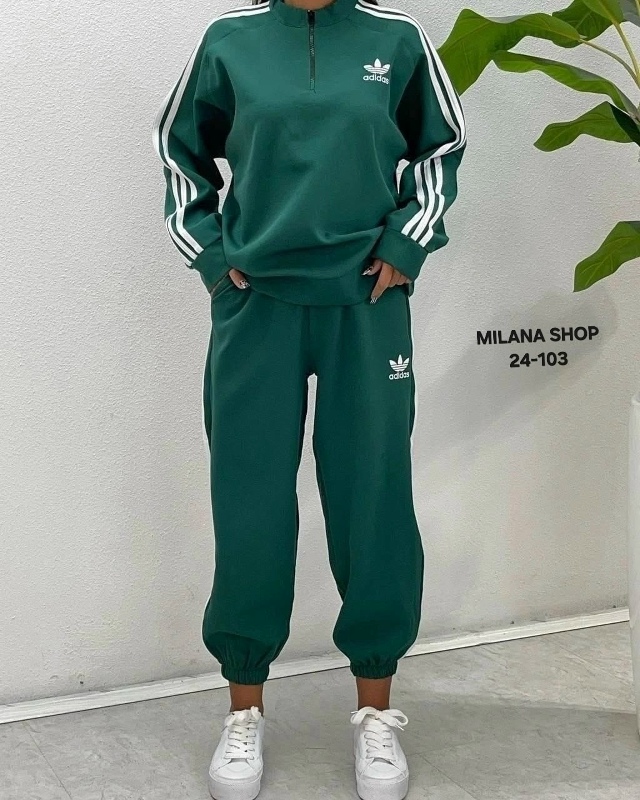 Спортивный костюм 23136438