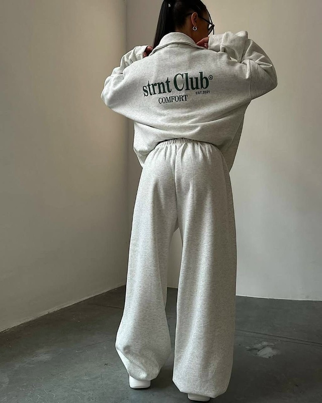 Спортивный костюм 23135929