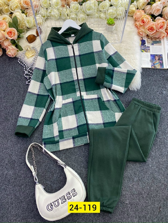 Спортивный костюм 23137837