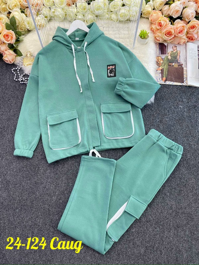 Спортивный костюм 23138724