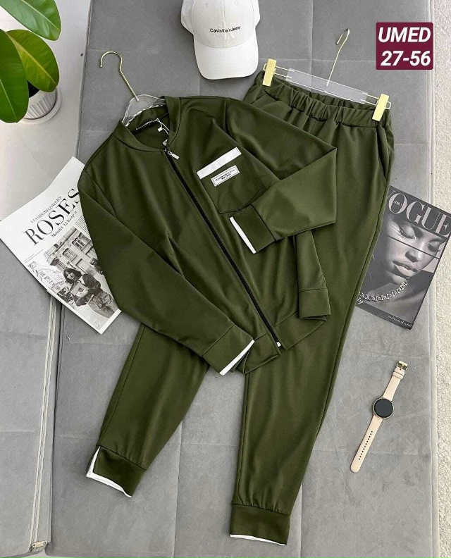 Спортивный костюм 23138806