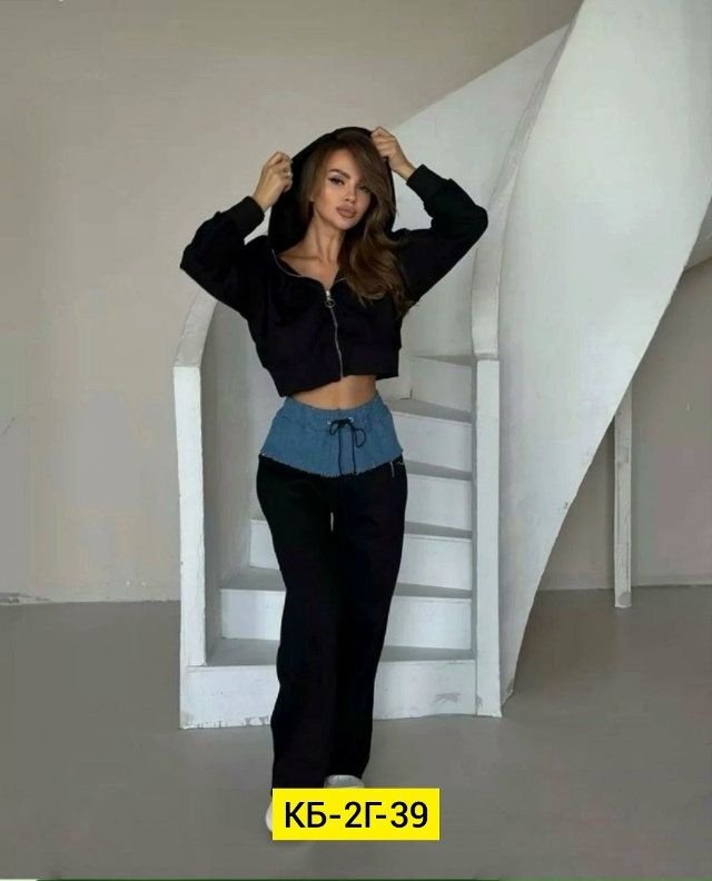 Спортивный костюм 23138511