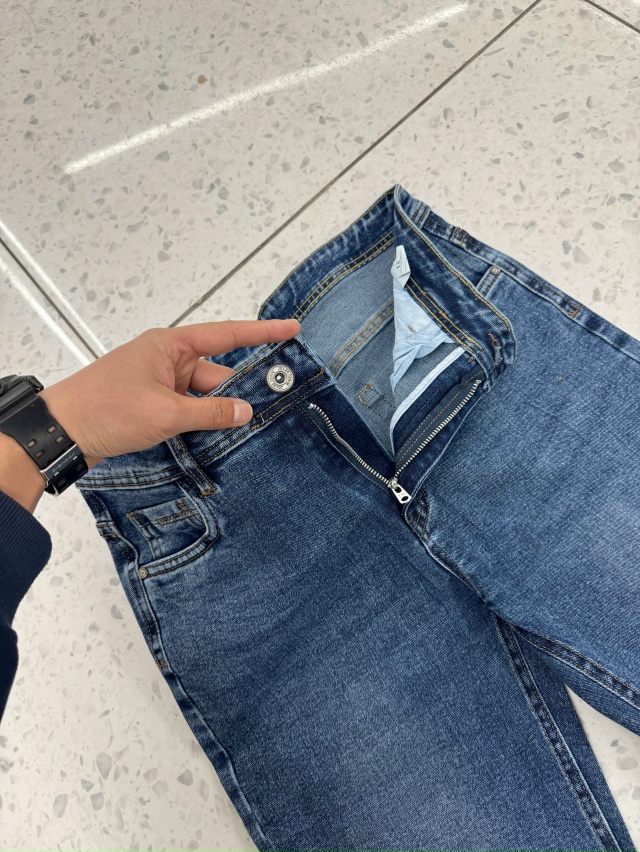 Джинсы 23138396