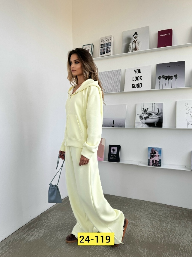 Спортивный костюм 23139515