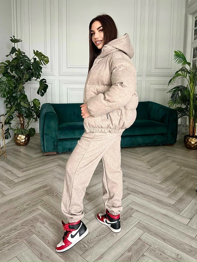 Спортивный костюм 23139422