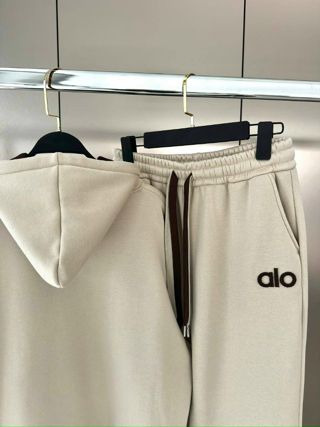 Спортивный костюм 23141674