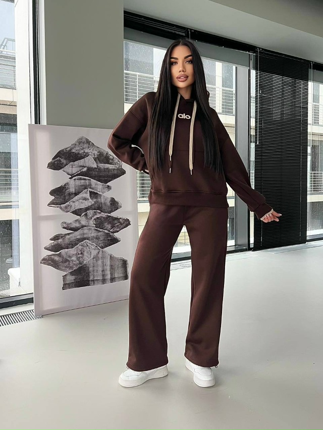 Спортивный костюм 23141675