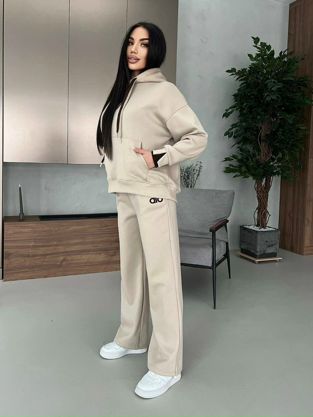 Спортивный костюм 23141674