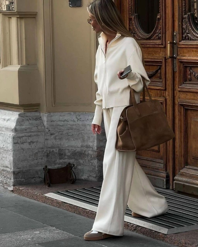 Спортивный костюм 23143160