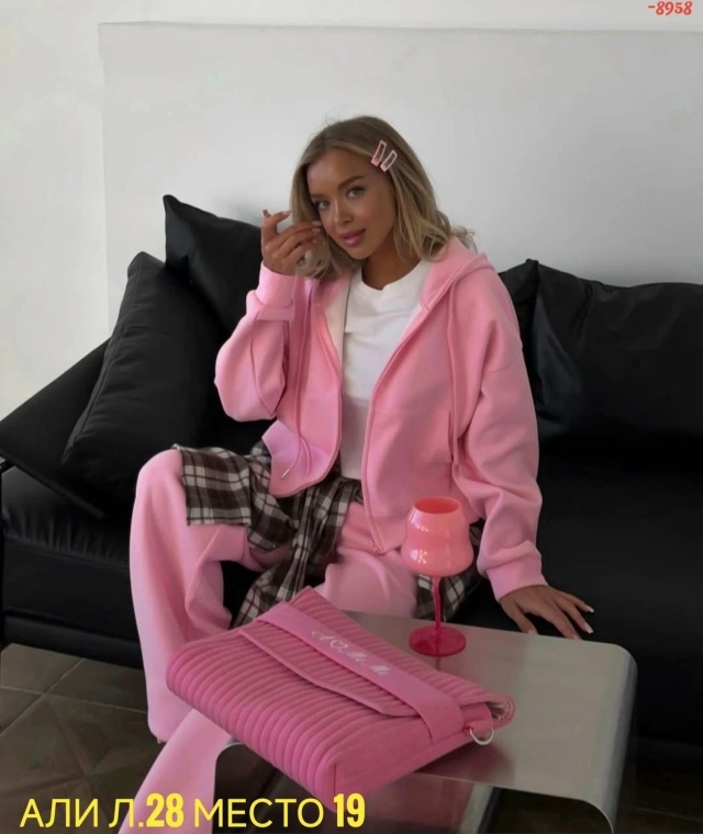 Спортивный костюм 23143179