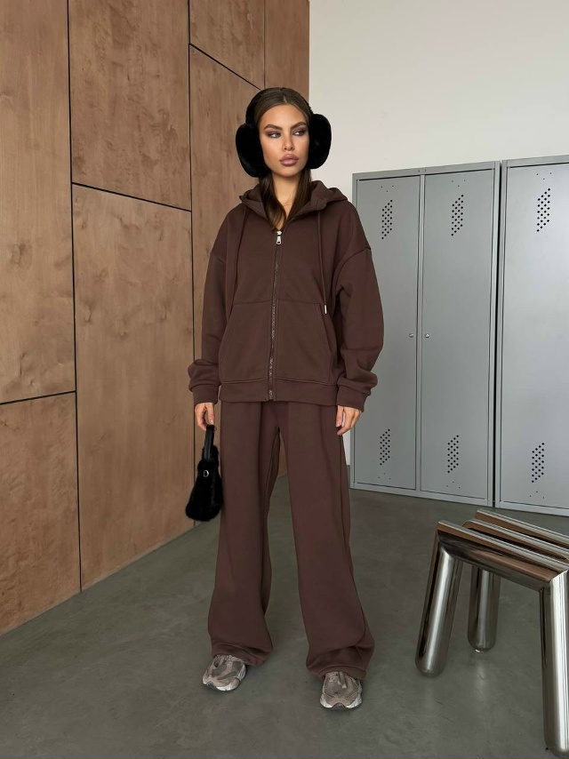 Спортивный костюм 23142954