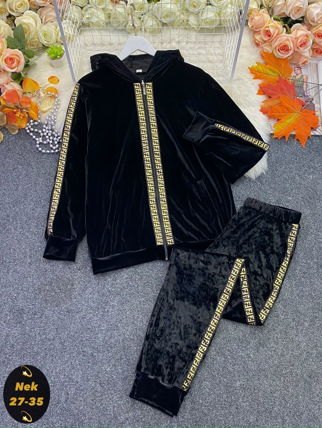 Спортивный костюм 23143732