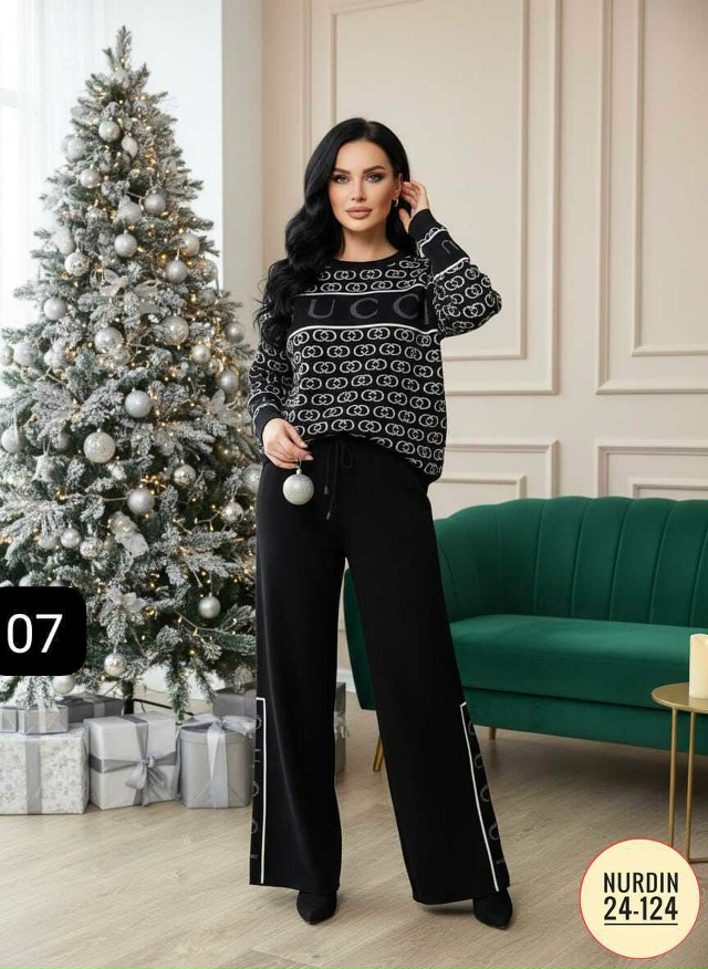 Спортивный костюм 23144671