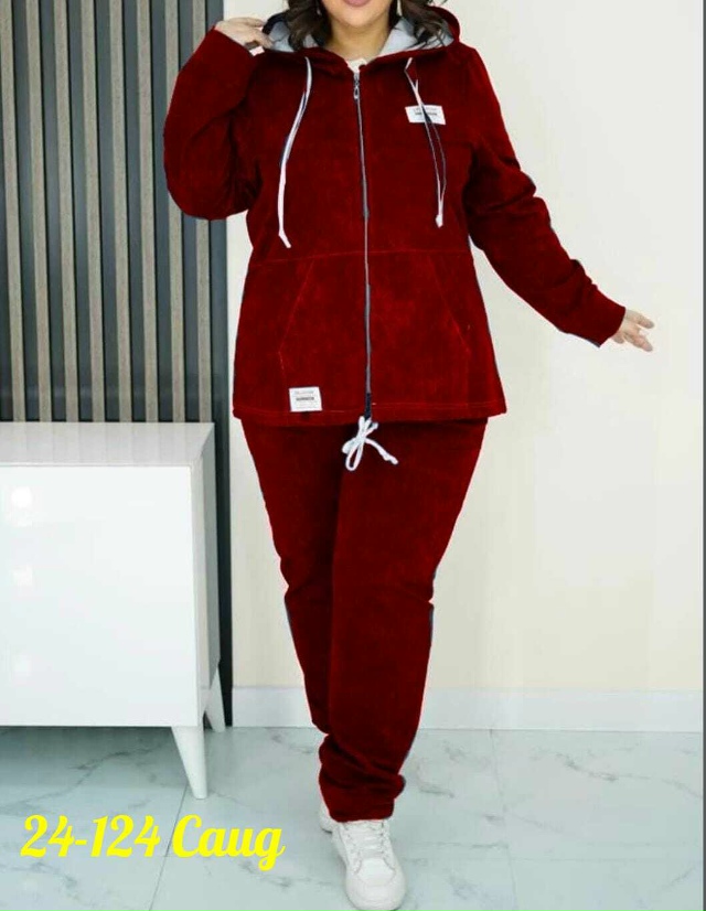 Спортивный костюм 23144419