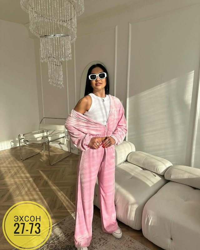 Спортивный костюм 23144578