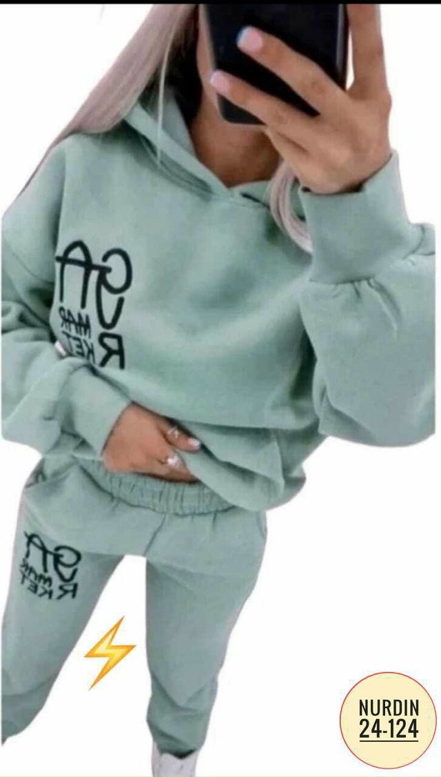 Спортивный костюм 23144672