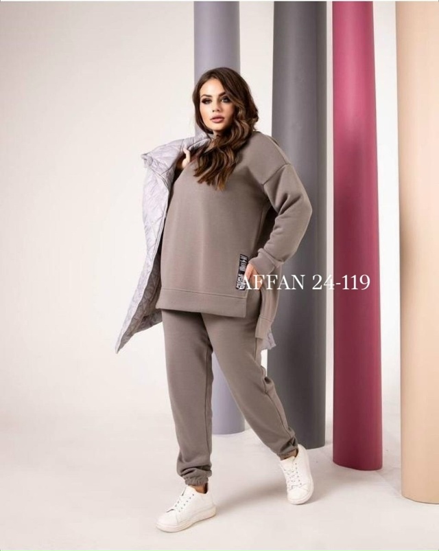 Спортивный костюм 23147726