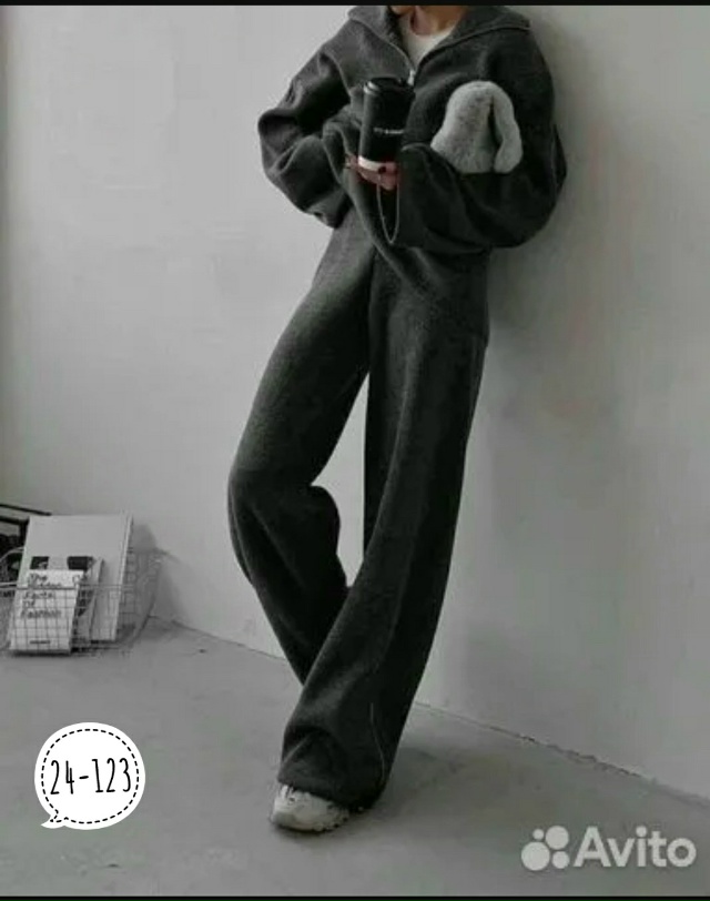 Спортивный костюм 23148477