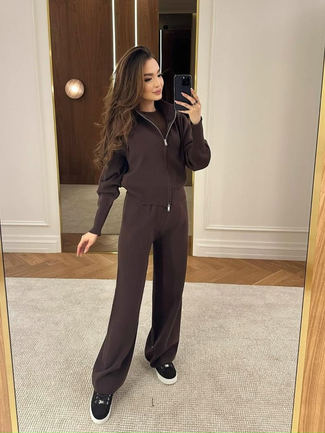 Спортивный костюм 23151294