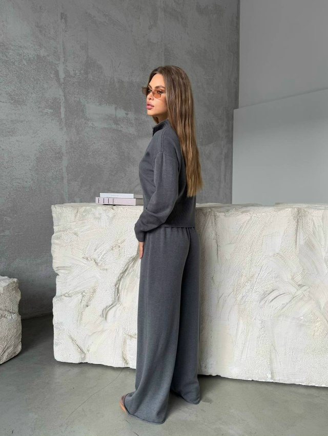 Спортивный костюм 23152413