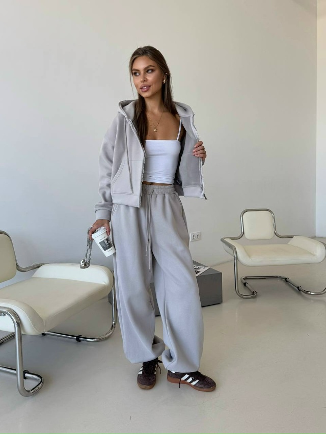 Спортивный костюм 23152484