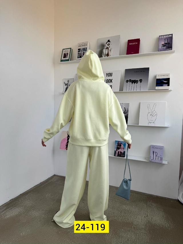 Спортивный костюм 23153692