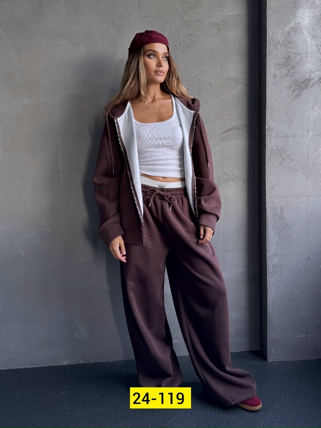 Спортивный костюм 23153692