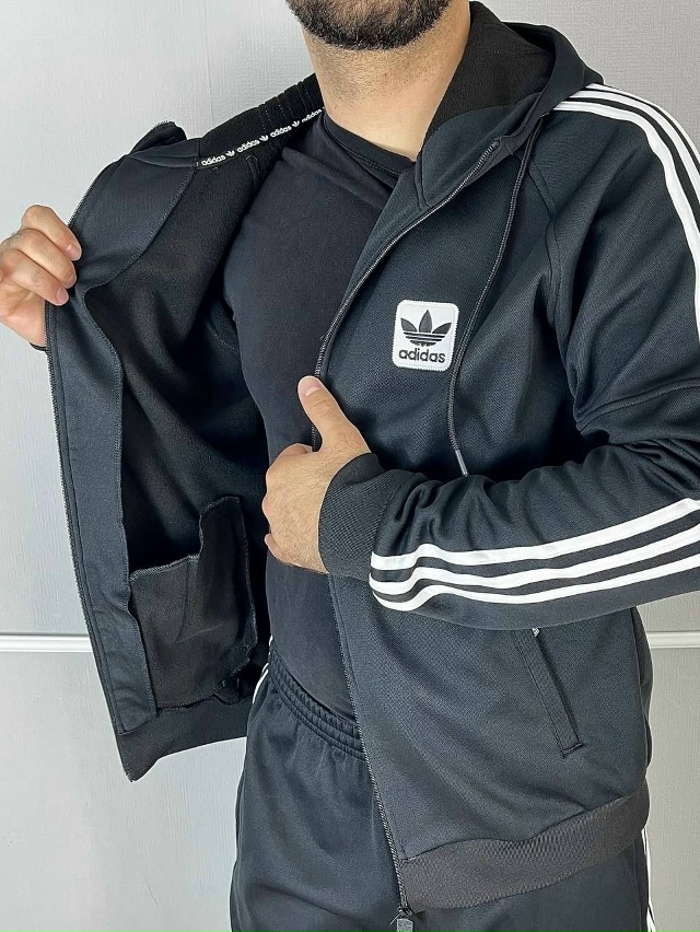 Спортивный костюм 23156847