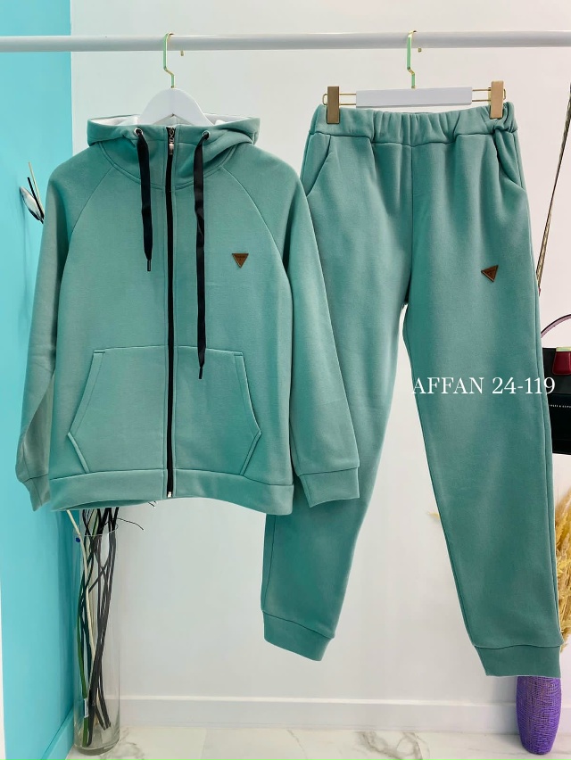 Спортивный костюм 23156169