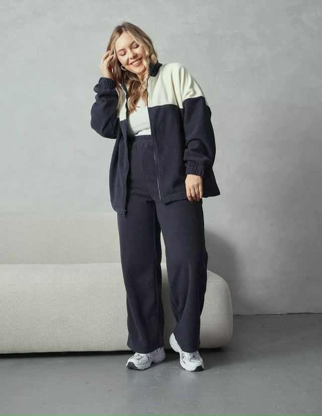 Спортивный костюм 23157129