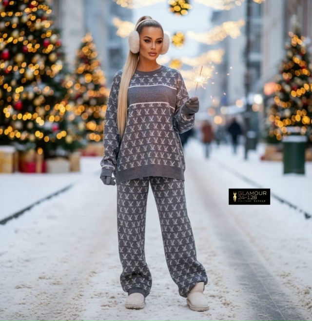 Спортивный костюм 23158544