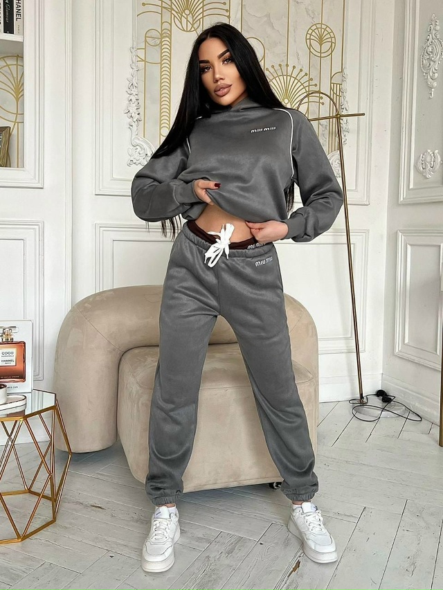 Спортивный костюм 23158821