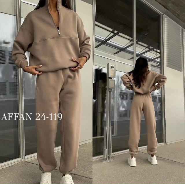 Спортивный костюм 23158626