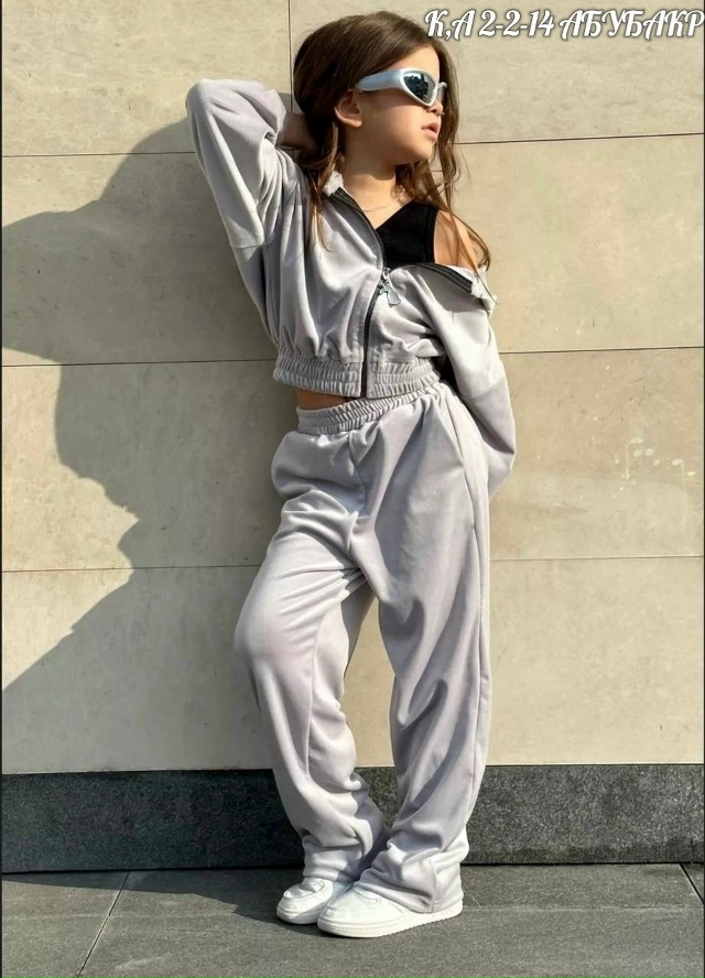 Спортивный костюм 23158935